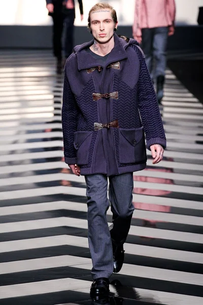 Look 37